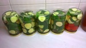 Αγγουράκια τουρσί